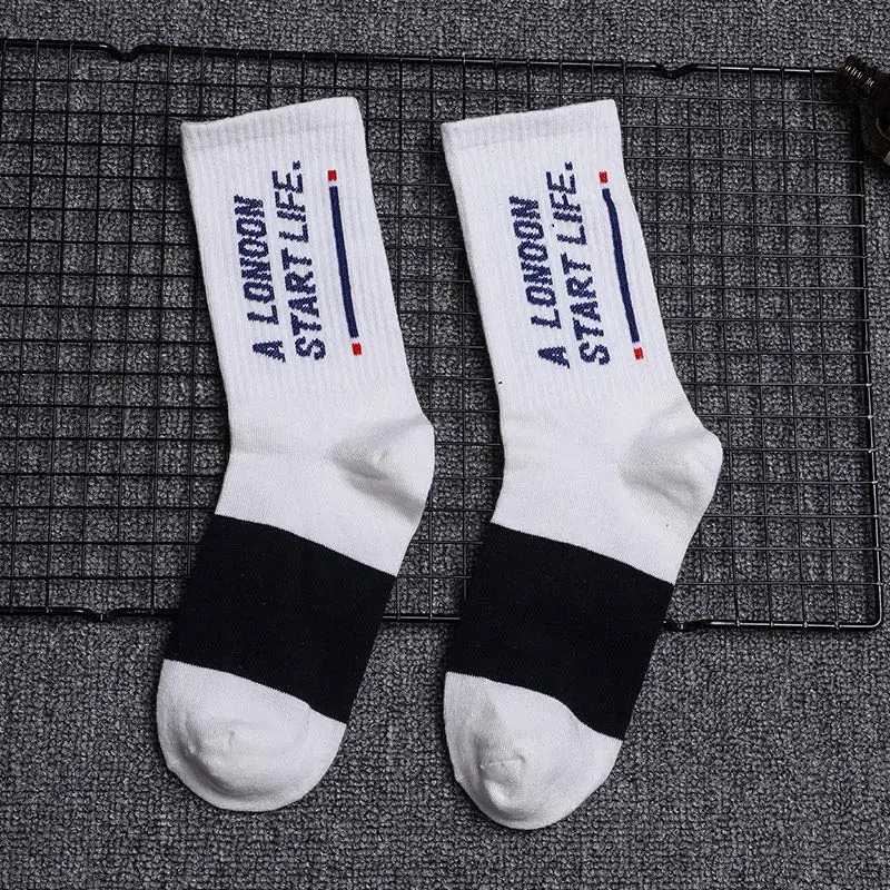 Personality-Hip-Hop-Long-Socks-Men-Street-Skateboard-Smile-Letter-Print-Funny-Mid-Tube-Socks-Harajuku-Cool-Women-Crew-Socks-(16)