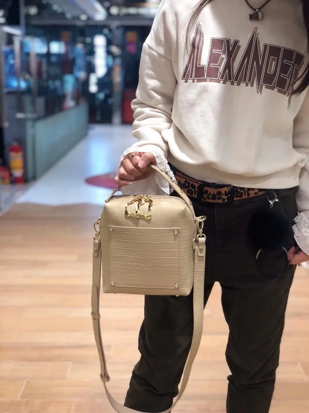 Kafunila fashion women handbags female luxury genuine leather shoulder bags high quality lady's tote bag solid messenger bags
Kafunila fashion women handbags female luxury genuine leather shoulder bags high quality lady's tote bag solid messenger bags