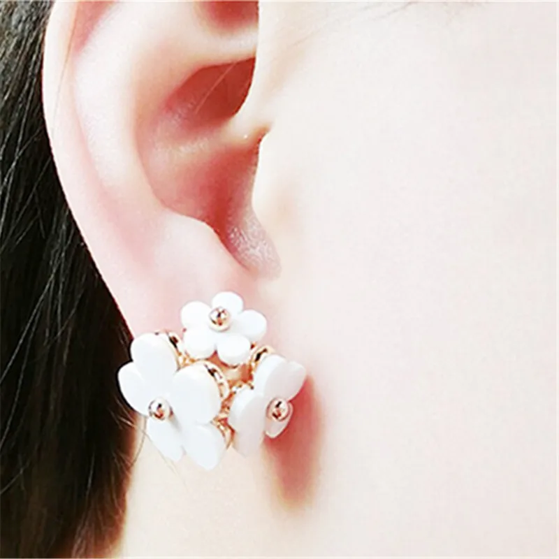 New three dimensional jewelry fashion small daisy black and white flowers earrings five leaves