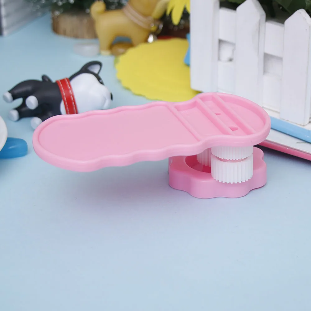 Машина для обжима розовой пластиковой бумаги ручного DIY Художественный