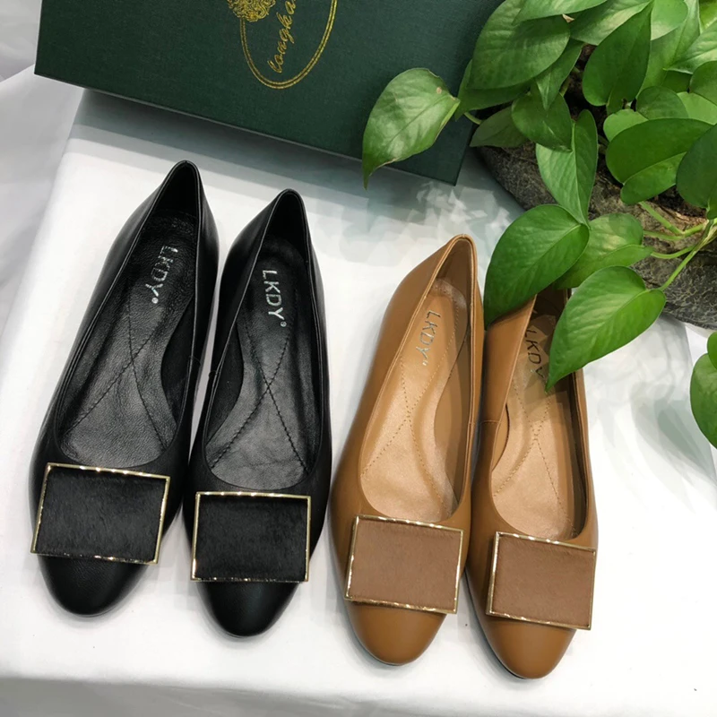 

2019 LKDY women top qualityGenuine Leather flat bottom casual shoes square metal buckle stitching real hair Muller shoes