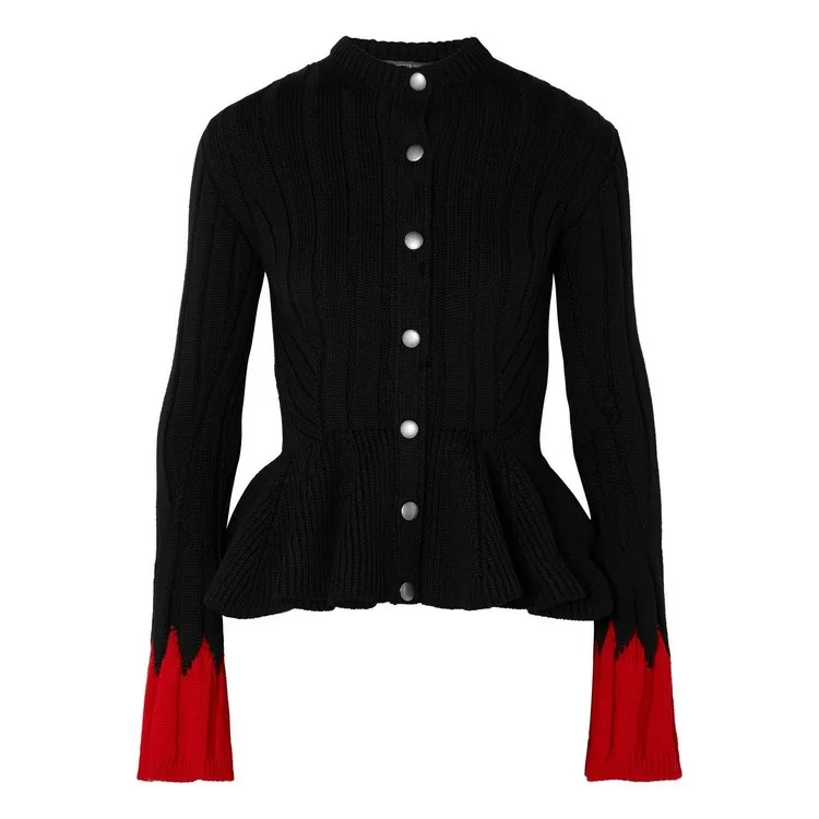 Зимний женский брендовый облегающий кардиган с контрастными манжетами в рубчик из смесовой шерсти с расклешенной баской черный и красный