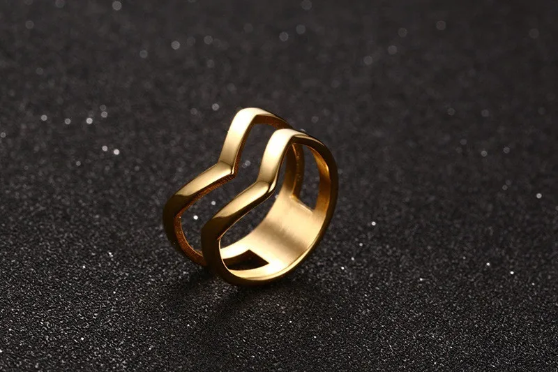 Modyle 2018 Fashion Western Style Ring for Women Gold-Color Stainless Steel Exquisite Shiny Polished Ring