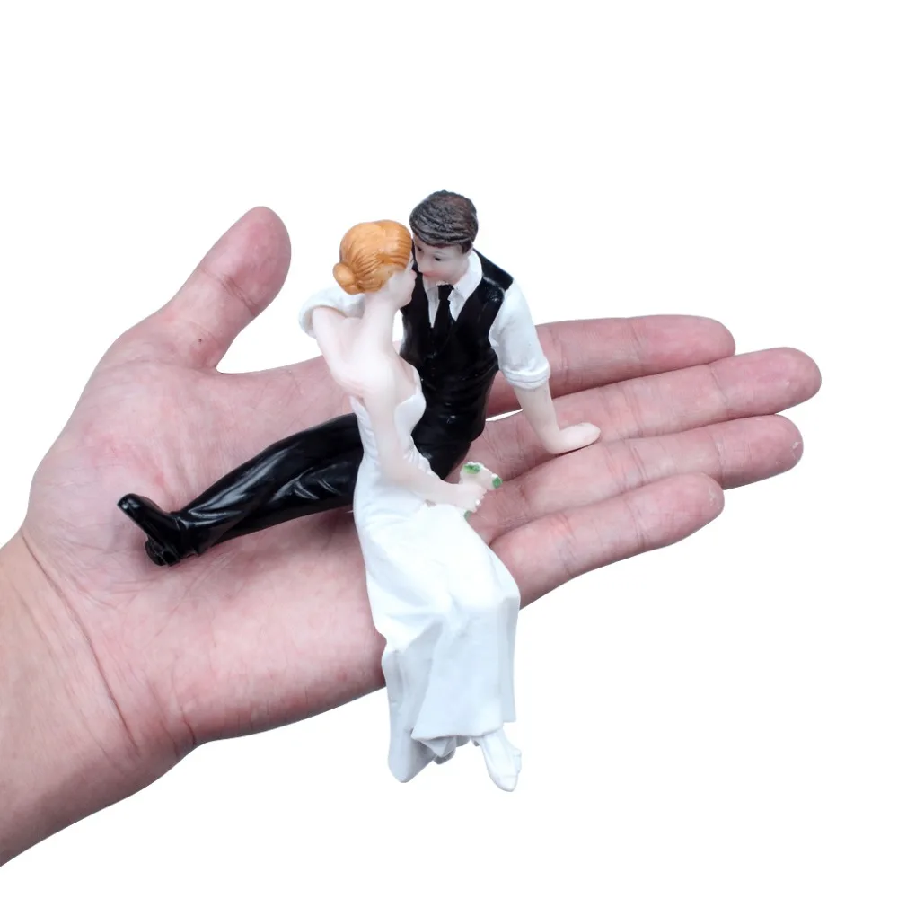 

1 x Kissing Bride Groom Wedding Marriage Figurine Cake Topper Decoration Resin
