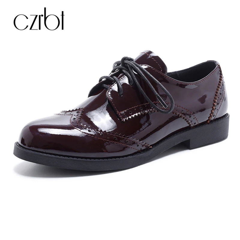 comprar CZEBT Primavera Outono Lace Up Sapatos Rasos Mulheres Clássico Cor Sólida Dedo Do Pé Redondo Oxfords Sapatos de Alta Qualidade do Couro Envernizado mulheres S