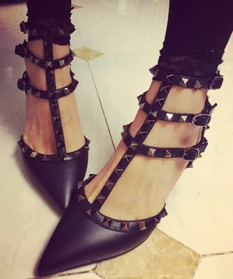 

Sexy Hasp Heels Female Rivet high heel leather pumps woman Needle Heel Shoes In Hollow Point Ventilation rivet shoes E909