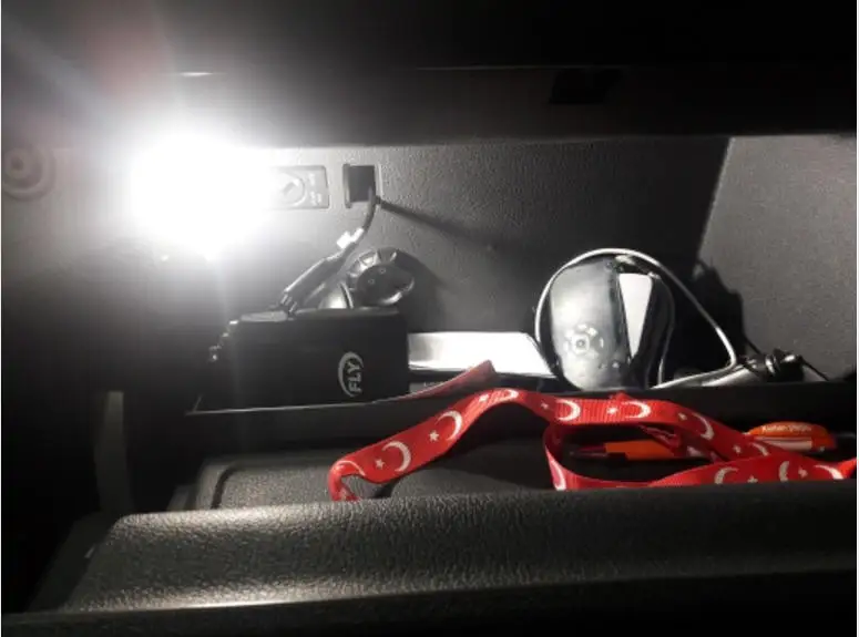 1 шт. лампочка для вещевого ящика лампа для Skoda Fabia Octavia Superb Yeti VW Bettle Bora гольф, вариант Caddy Touran Touareg Sulan Spacefox
