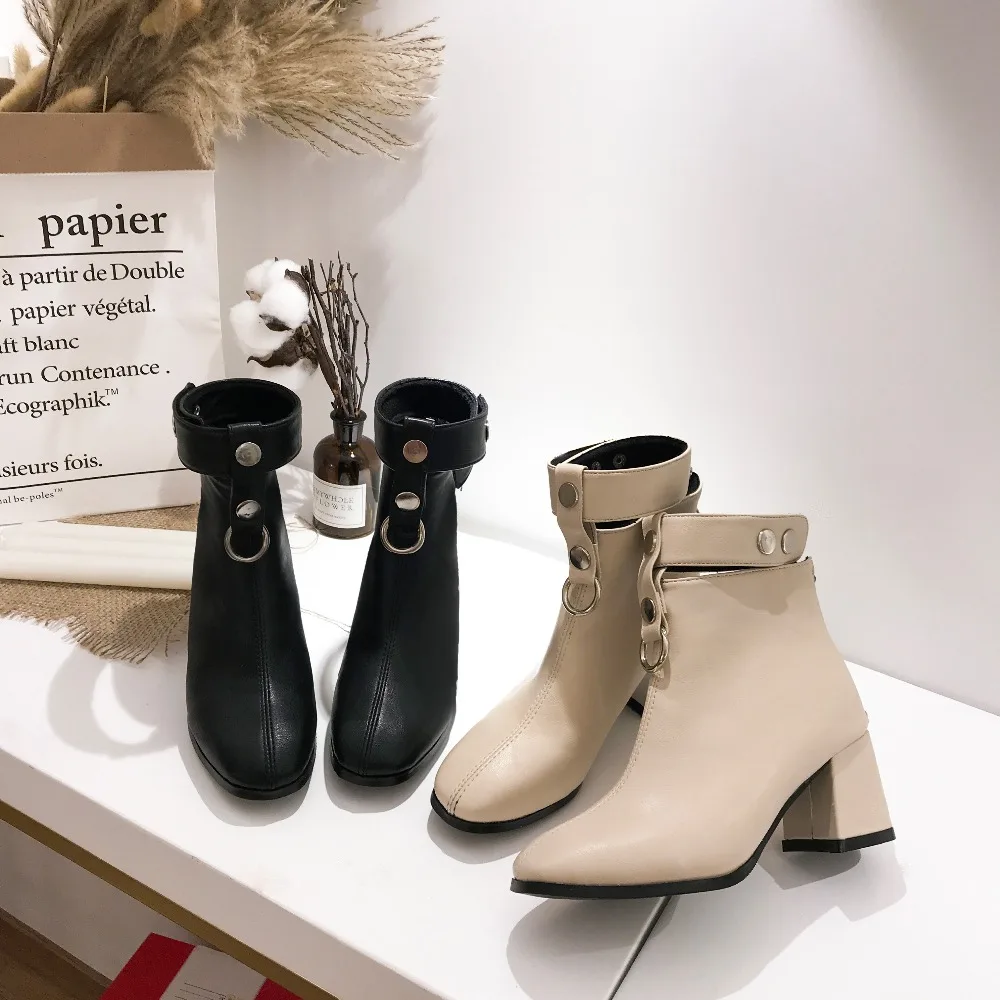 

Chowaring Rivets design woman Chelsea boots square toe Short Ankle boots Square High heels bootas Zip Beige Black leather bootas