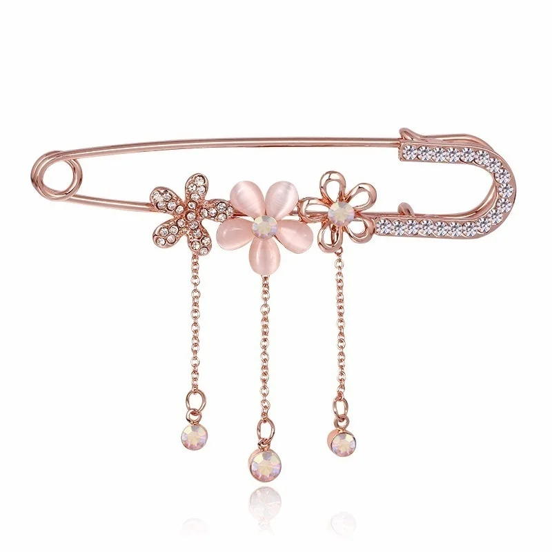 

Safety Pins Brooch Pink Rhinestone Brooches for Women Men Luxury Costume Scarves Corsage Sweater Necklace Wedding Decoration