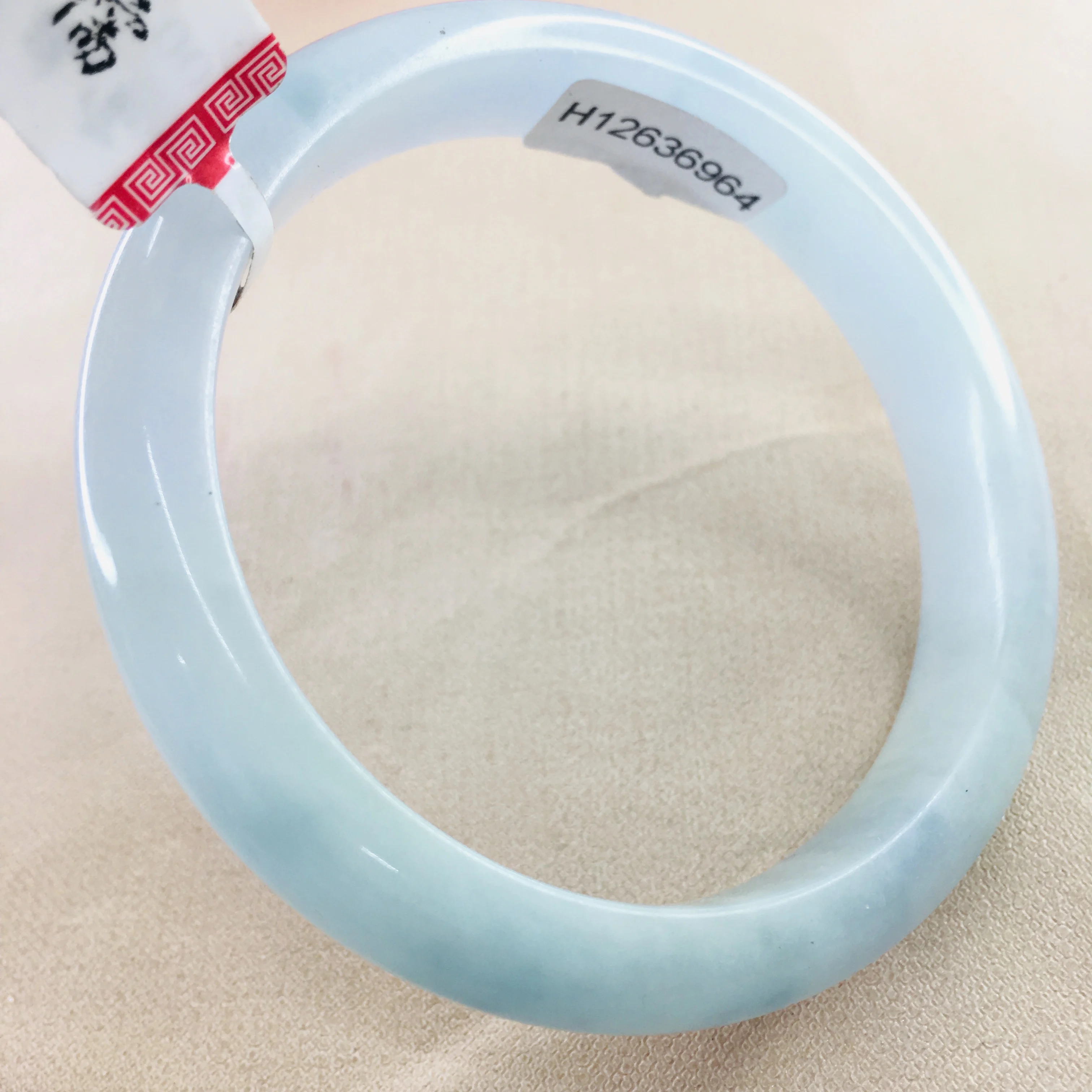 

Zheru Jewelry Natural Jadeite Bracelet Natural noble light green 54-62mm two-color female jade bracelet gift A class certificate