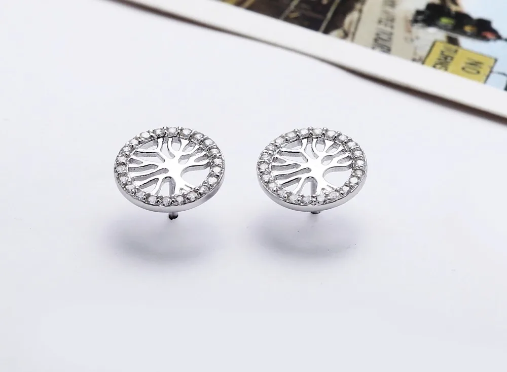 Round Stud earrings (4)