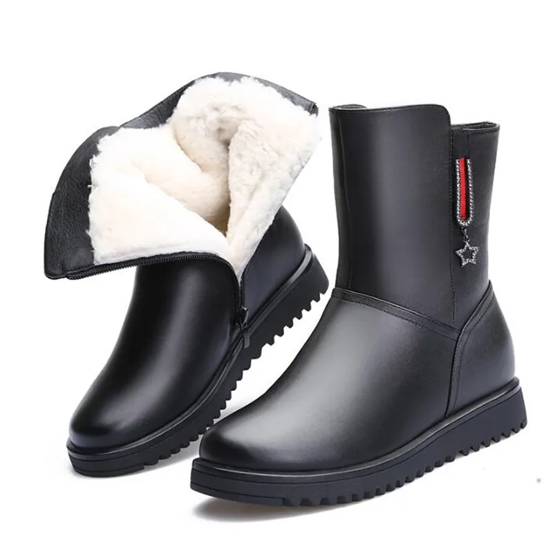 

2018 New Winter Warm Comfort Thick Wool Snow Boots Women Boots Rhinestone High Quality Cowhide Leather Boots Non-slip Flat Boots
