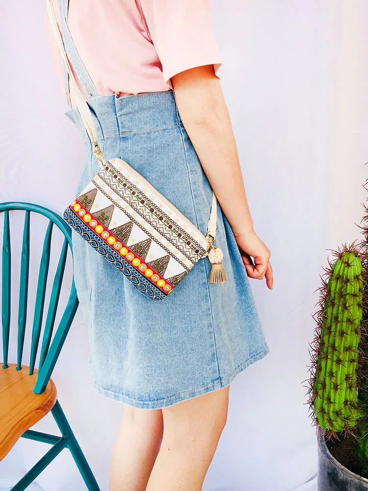 LilyHood التطريز الصغيرة حقيبة نسائية صغيرة الهبي الغجر البوهيمي بوهو شيك القبلية Ibiza Style لطيف القطن الهاتف المحمول حقيبة كتف