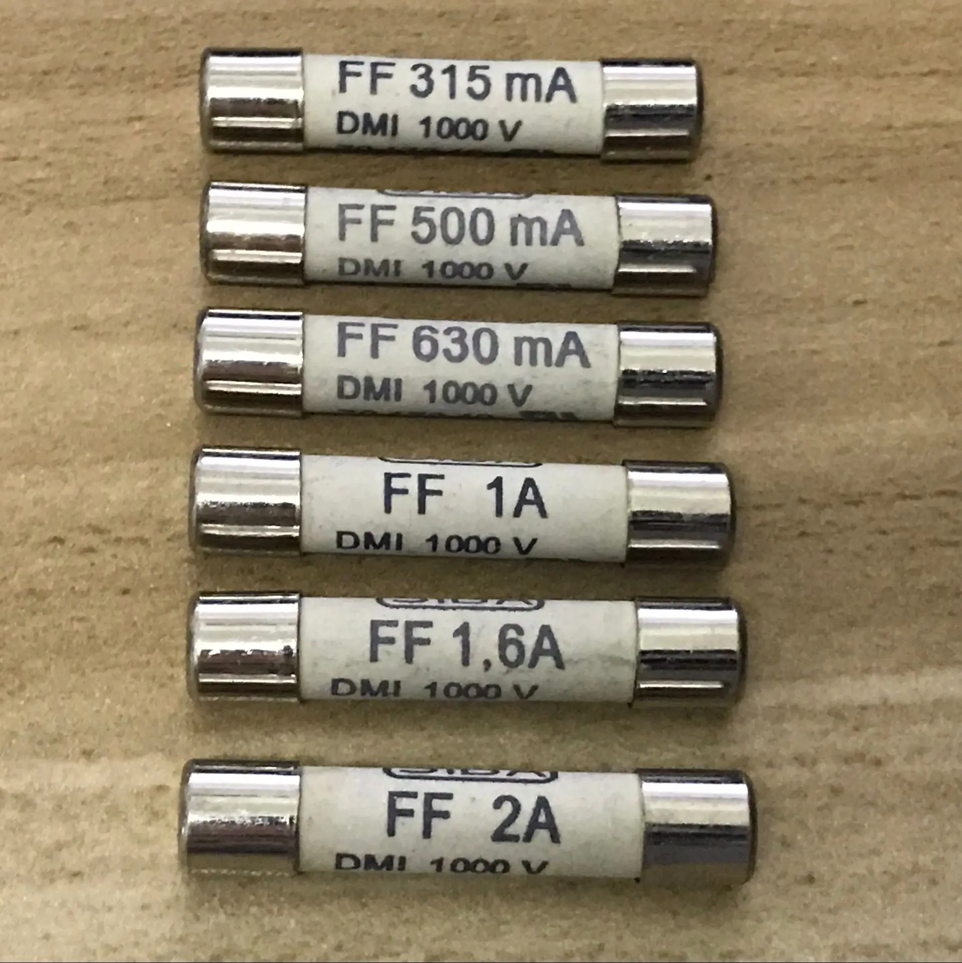 snelwerkende-ultra-rapid-keramische-zekering-siba-ff315ma-0-315a