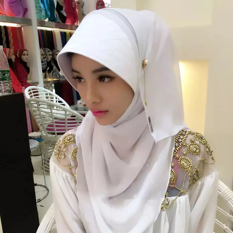 Элегантный мусульманский женский хиджаб шарф с окантовкой шелк Брим капюшоном мгновенный шарфы-банданы Кепки Нижнее белье Шаль Абаи головные уборы Арабская Исламская