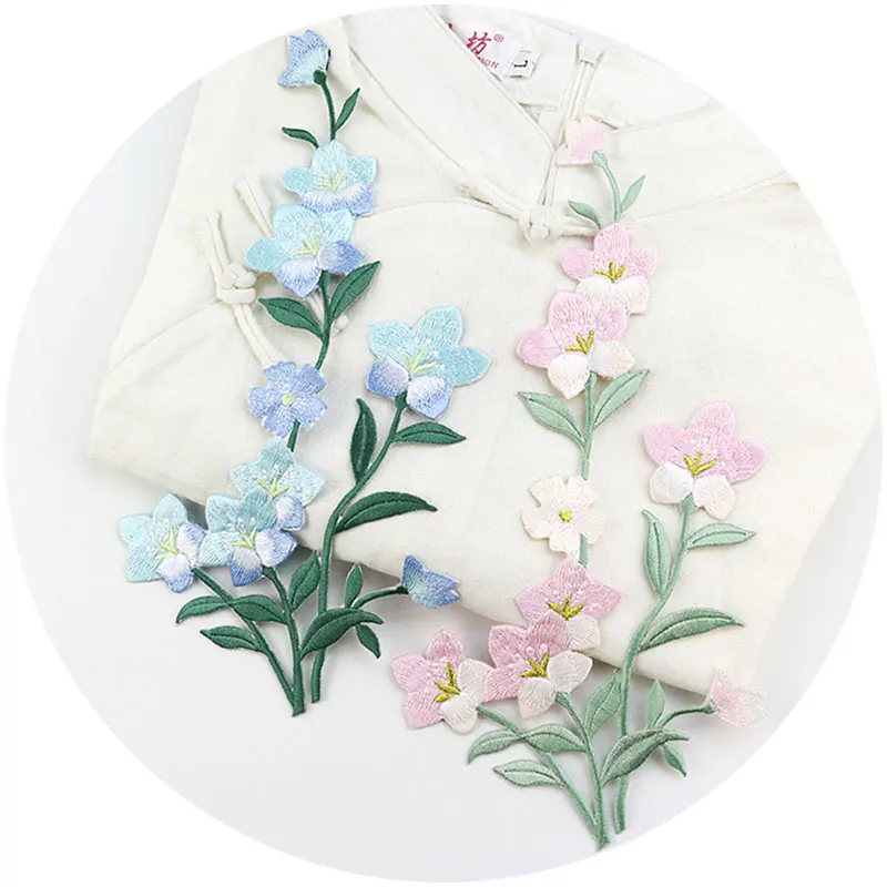 

Style Exquisite Plum Blossom Pattern Embroidery Cloth Paste Flower Applique Patches for Clothing