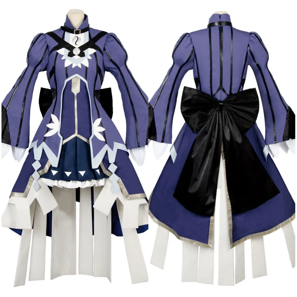 12001249-cosplayying