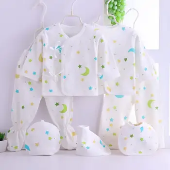 

7PCs per Set Newborn Baby Boys Girls Clothing Soft Giraffe Bear Tops Pants Hat Bib Waist Suit Infant Girl Clothes 0-3Months