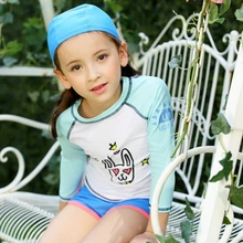 Для девочек Купальник с длинным рукавом с рисунками для детей Кролик солнцезащитный гидрокостюм детский комплект одежды из 3 предметов: Комплект Детские трусы-боксеры Рашгард Защита от солнца UPF50+ синий