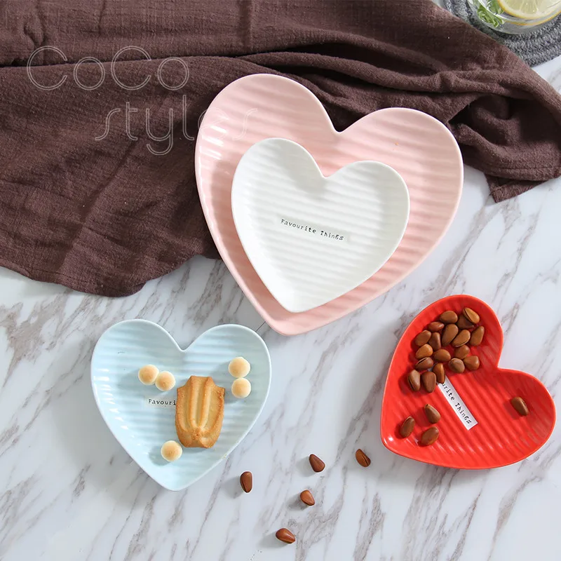 

Cocostyles InsFashion creative heart shaped ceramic jewelry dish and dessert dish for delicate gir birthday gift