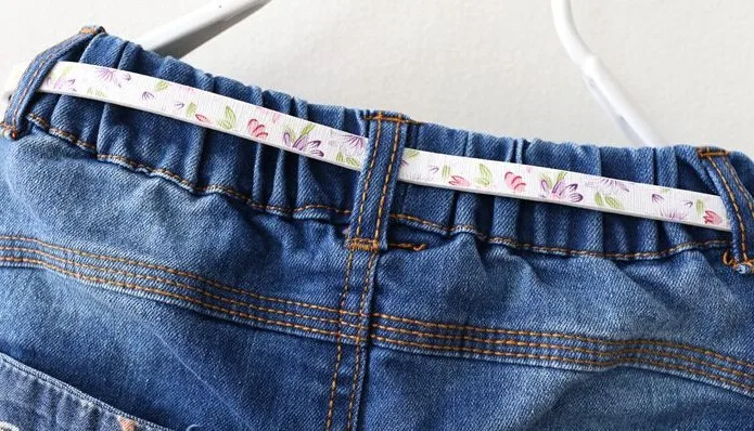 Новое поступление, модные джинсы для девочек, осенне-зимние джинсы из двойной ткани, детские длинные штаны с цветочным поясом