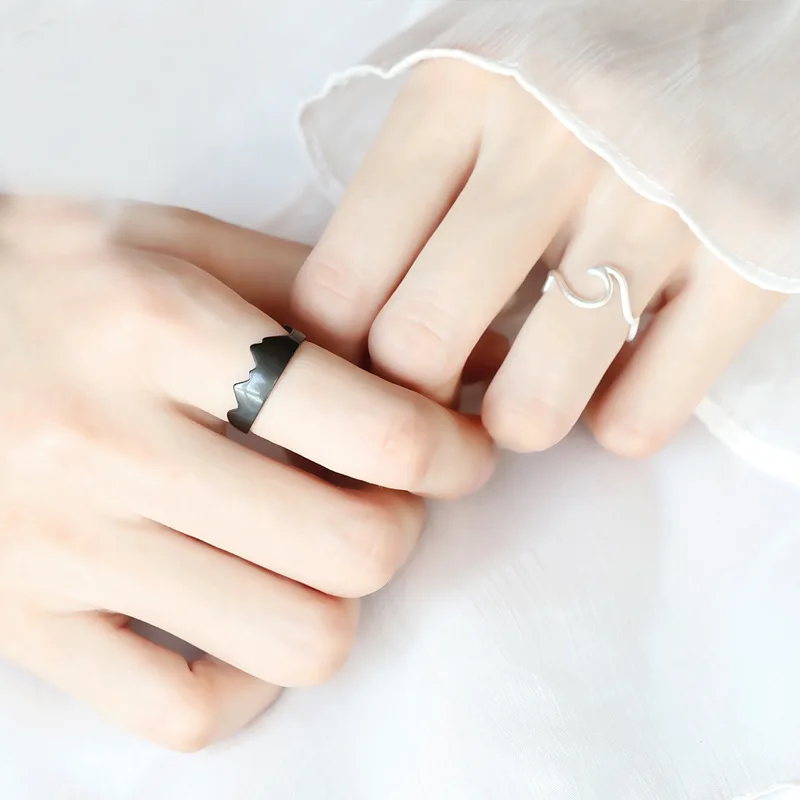 simple mountain sea lovers
