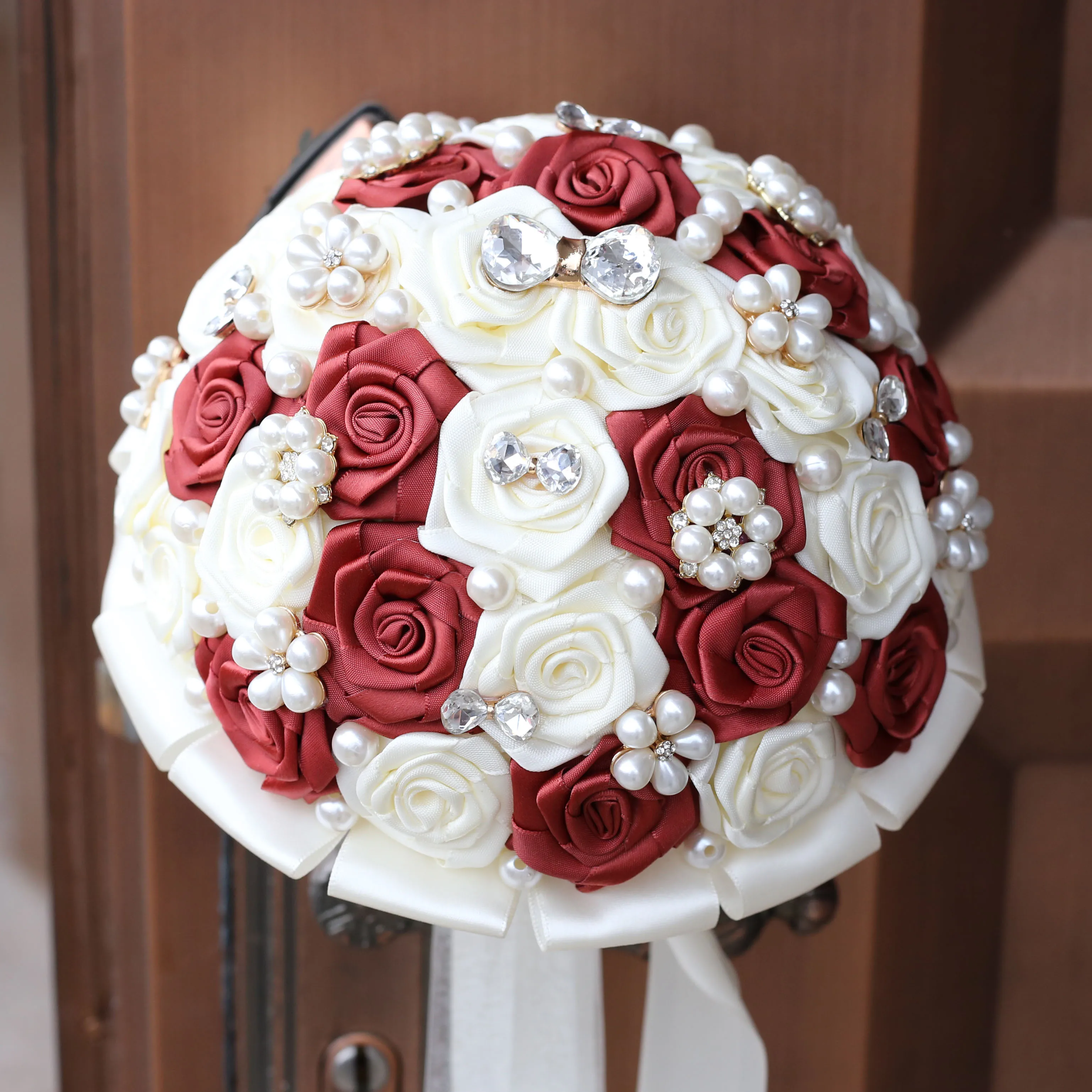 21cm Customizable Artificial Pearls Crystal Wedding Bouquets Bridesmaid Hand Hold Flower Silk Ribbon Bridal Wedding Bouquet W128