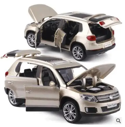 

NewHigh simulation 1:32 Tiguan SUV Alloy Pull Back Toy Car Model Musical Flashing Six Open The Doors Diecast Metal For Kids Toys