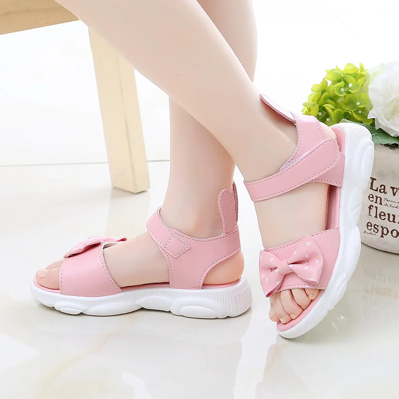 Girls Sandals Summer 2019 New Soft Bottom Children Shoes Little Girl Princess Beach Shoes Fashion Dot Bow Leather Kids Sandals Girls Sandals Summer 2019 New Soft Bottom Children Shoes Little Girl Princess Beach Shoes Fashion Dot Bow Leather Kids Sandals