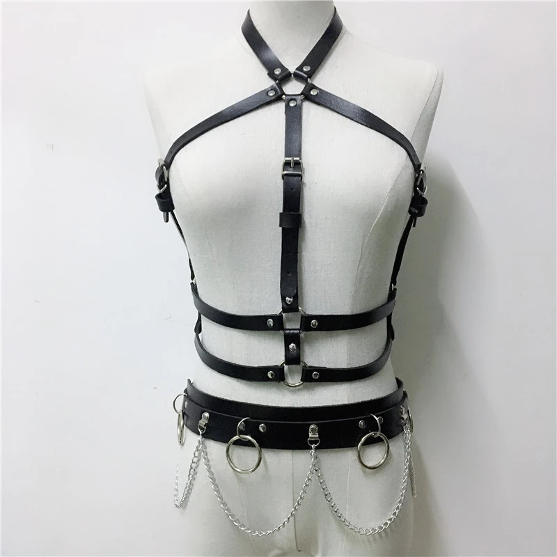 Chain garter belt
