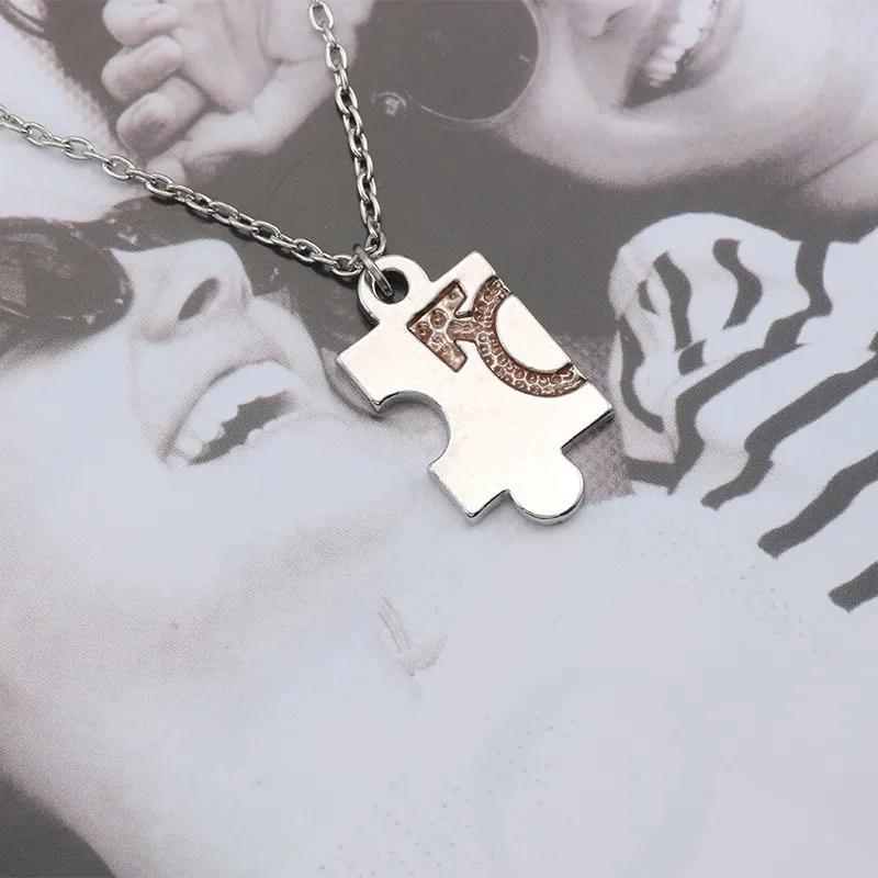 2-Pcs-Couple-Necklace-Silver-Irregular-Geometry-Enamel-Gender-Symbol-Necklaces-Pendants-Women-Men-Jewelry-Gifts (4)