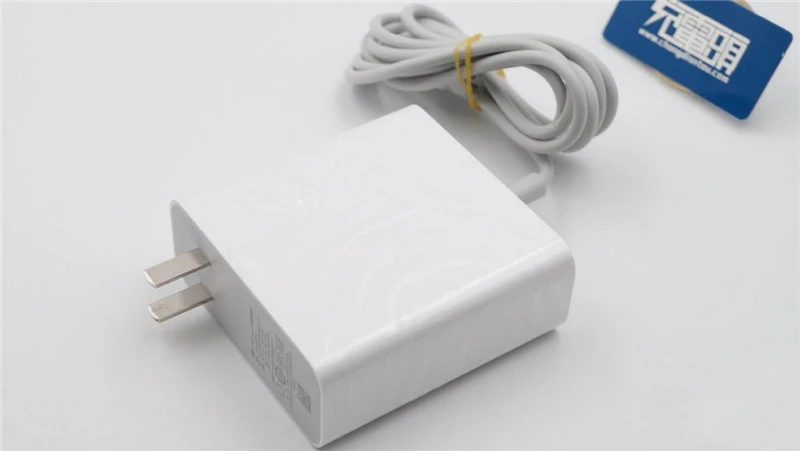 Xiaomi power adapter (65W) (1) 