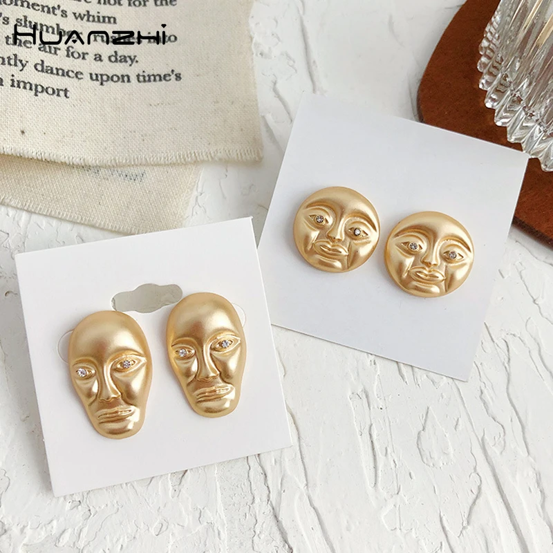 

HUANZHI 2019 New Design S925 Silver Exaggerated Funny Abstract Gold Metal Human Face Portrait Stud Earrings for Women Party
