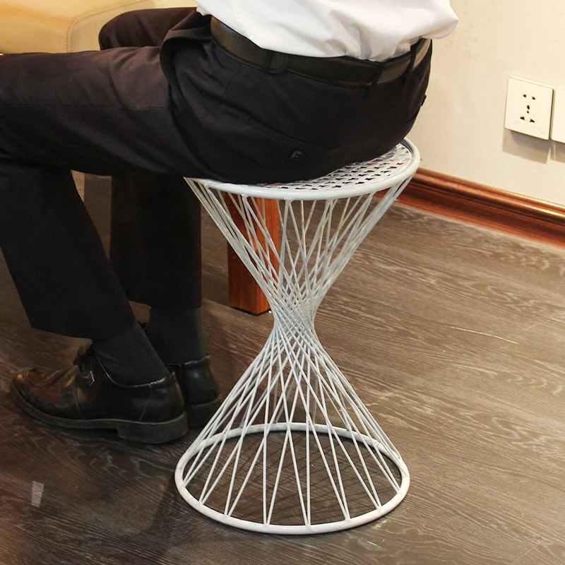 Fashion Personality Creative Hollow Iron Dinette Breathable Modern Simplicity Stool Household Sofa Stool European chair Fashion Personality Creative Hollow Iron Dinette Breathable Modern Simplicity Stool Household Sofa Stool European chair