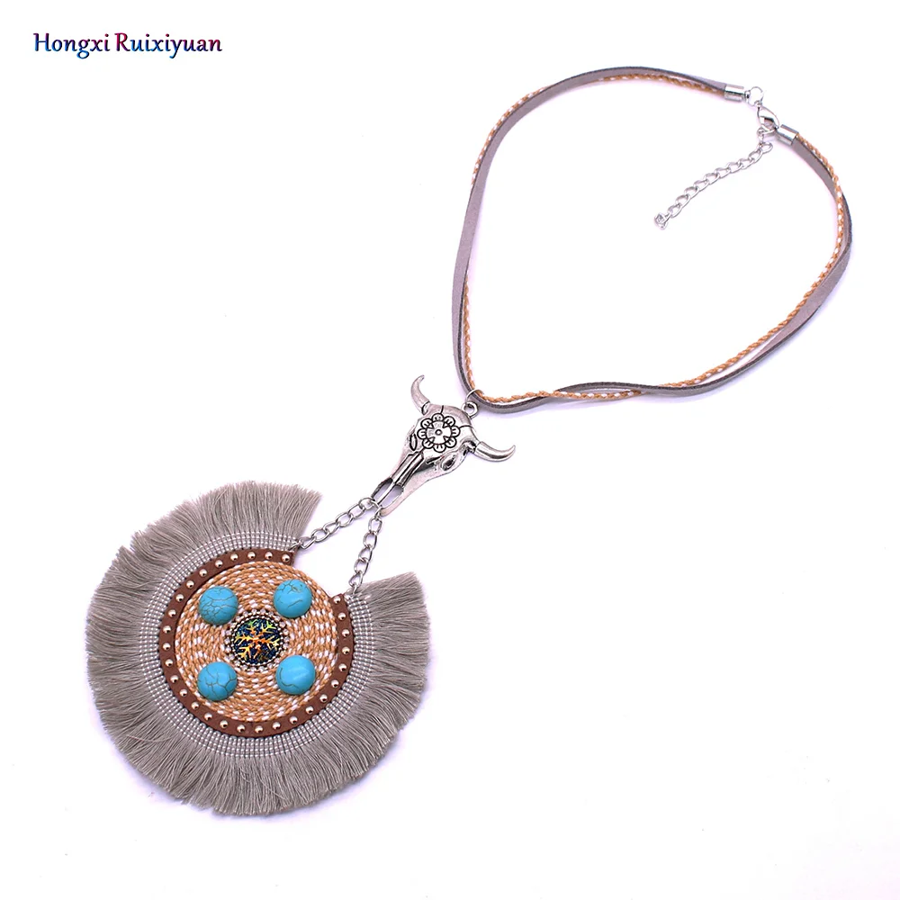 

Onlyee New leather necklace hand-knitted tassel with cow head statement Pendant necklace women bohemian resin Charm jewelry