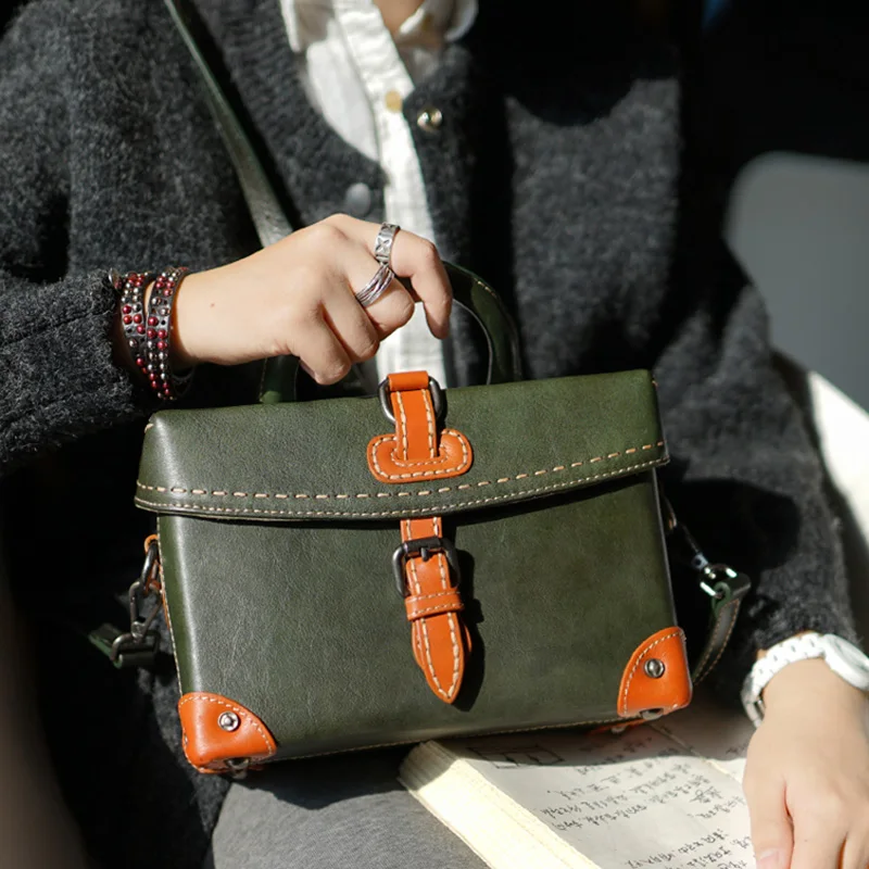 AETOO Lady Inverness Retro handmade cowhide bag, leather shoulder hand-held oblique cross bag, women's casual small box bag