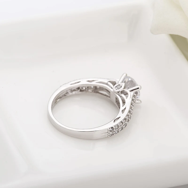 LUOTEEMI Hot Sale Luxury White Gold-Color Bridal CZ Micro Pave Female Wedding Engagement Finger Ring Classic Couple Jewelry