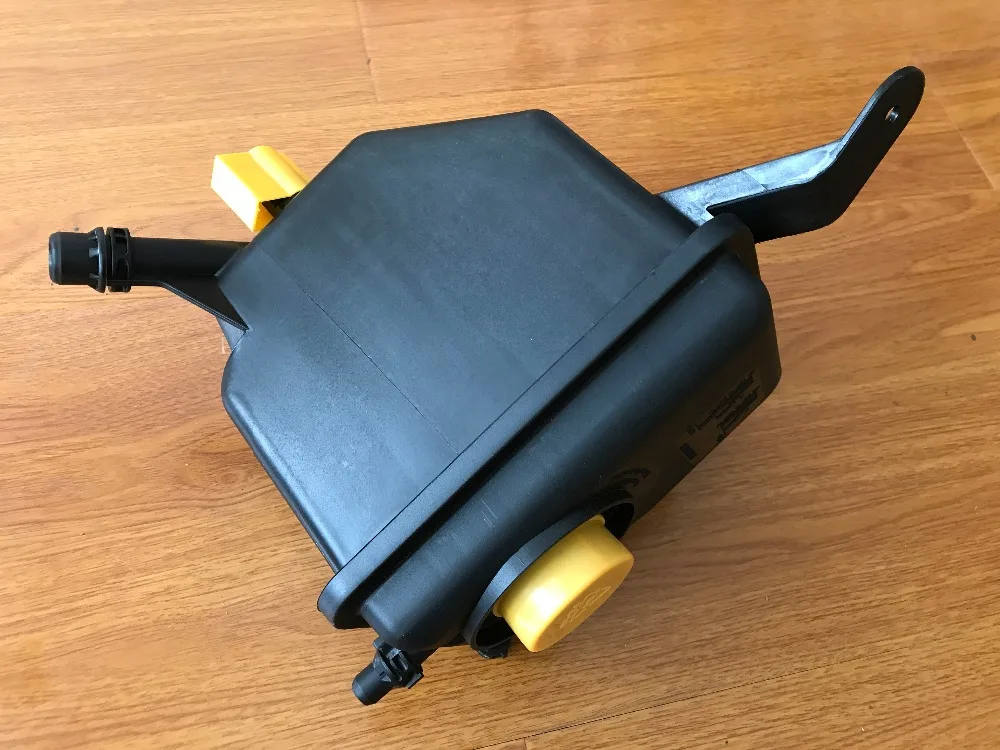 Radiator Coolant Reservoir Overflow Expansion Tank For BMW E60 E61 M54