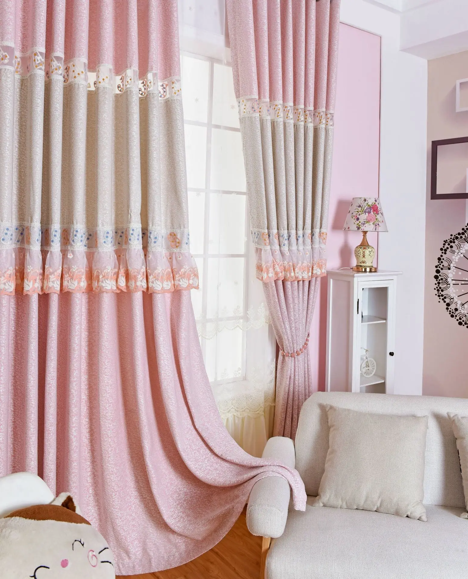 

Princess Style Girl Room European Shading Embroidery Sculpture Curtains for Living Dining Room Bedroom.