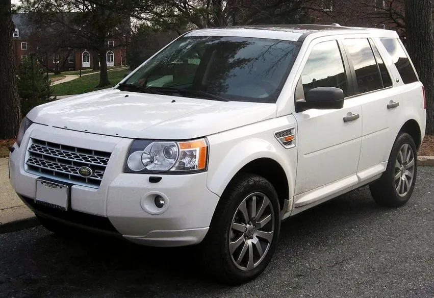 Land_Rover_LR2 08