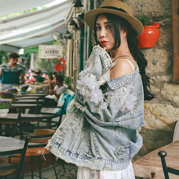 

IRINAW247 New Arrival 2018 flower embroidered long sleeve vintage ripped denim jacket women