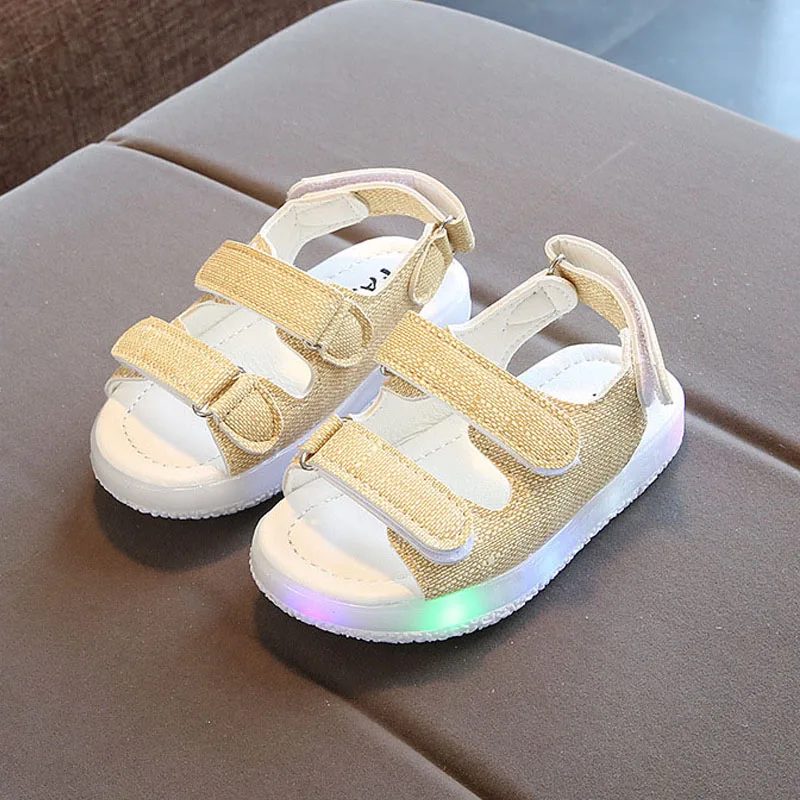 

1 Pair Summer Kids LED Sandals Strappy Light-Up Boys Girls Children Luminous Shoes @ZJF