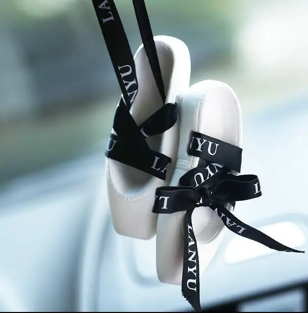 

Party gift Promotion souvenir birthday present car interior decoration rearview mirror mini ballet shoes pendant