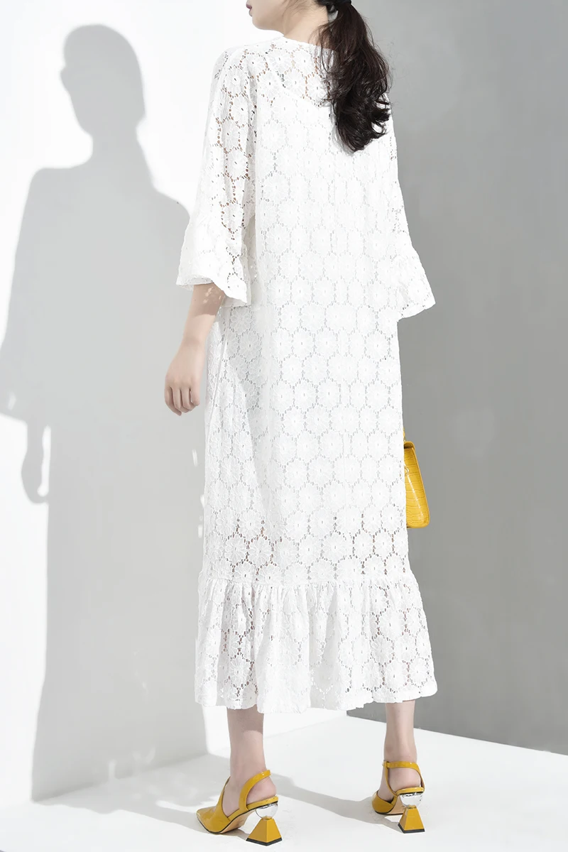 [EAM] New Spring Summer Round Neck Three-quarter Sleeve White Lace Split Joint Loose Big Size Dress Women Fashion JT0670