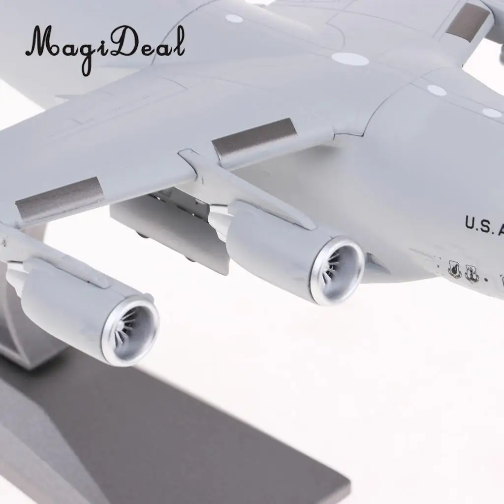 1:200 C-17 Transport Plane American Diecast Military Aeroplane Collection Art Crafts with Display Stand