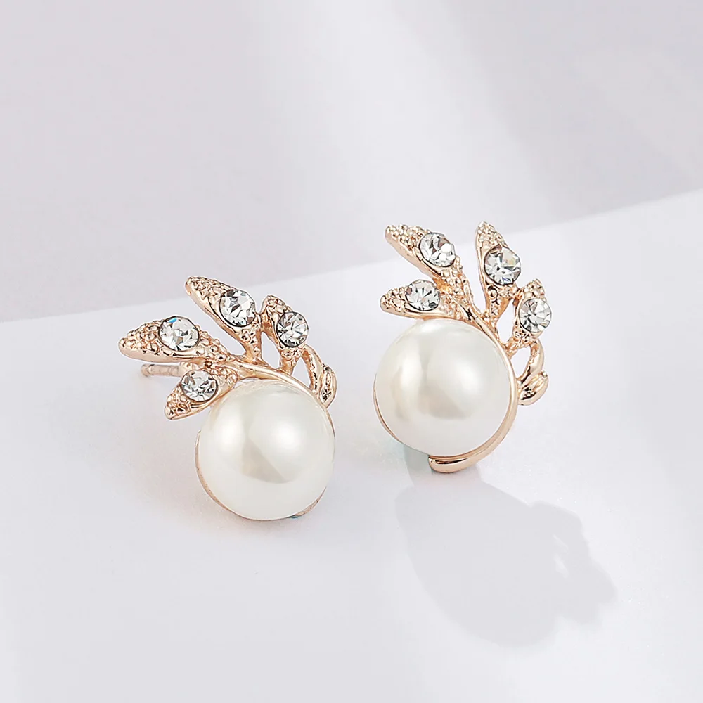 

QGGLE Stud Earrings Faux Pearl Rhinestone Crystal Gold Fashion For Women