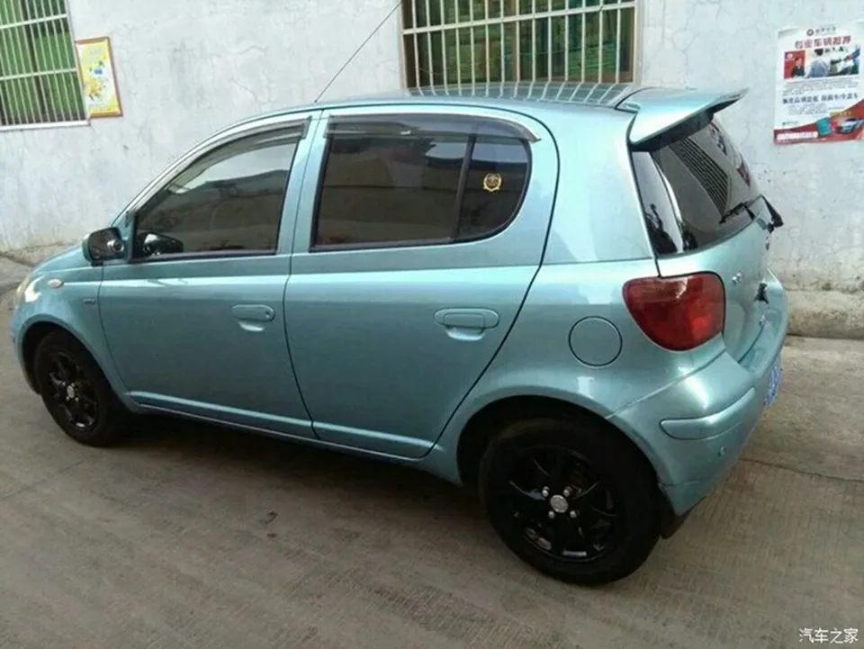 Toyota Vitz 2007 Spoiler