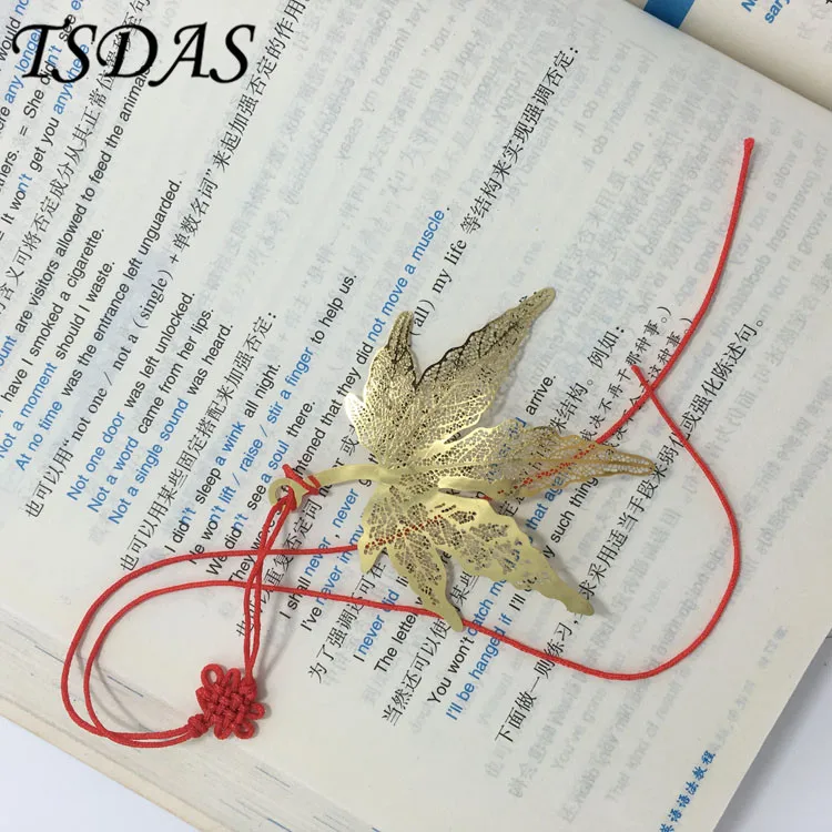 New Cute Metal Golden Bookmark Vintage Beautiful Maple Leaf Gift