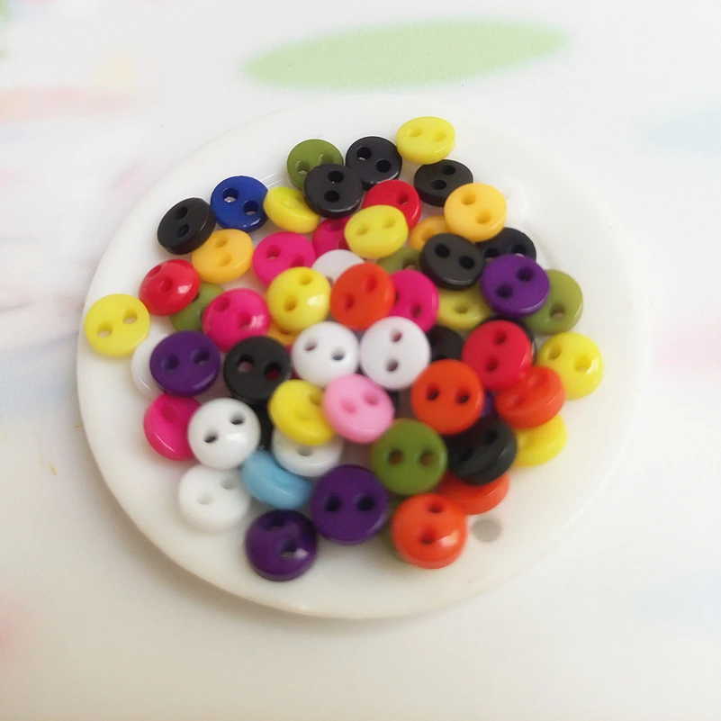 

200pcs Mixed Mini Button 5mm Sewing Buttons Scrapbooking DIY Resin Cabochons Mini Doll Clothing Button Deco Parts