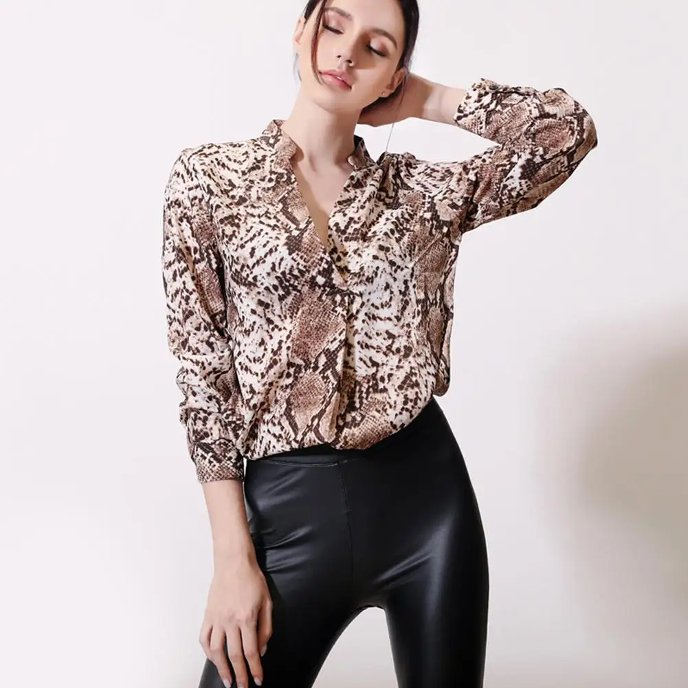 

2019 New Yfashion Summer Women Sexy V-neck Leopard Long Sleeve Fashion All-match Casual Shirt